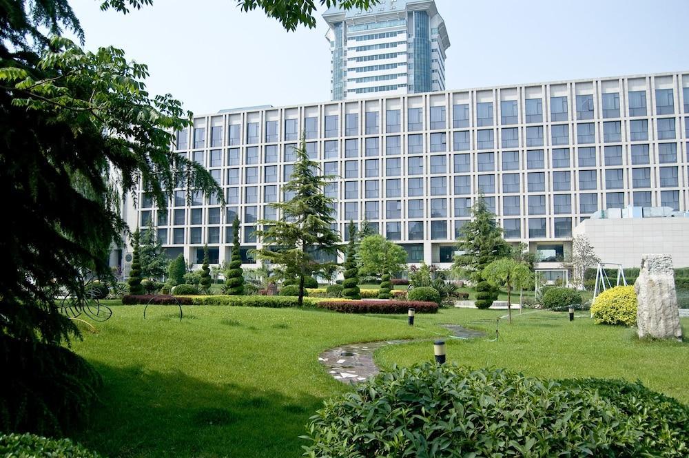 Mercure Wanshang Пекин Екстериор снимка